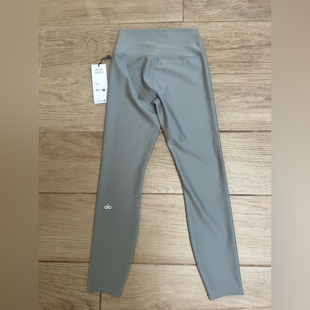 ALO Yoga Gray Leggings - Picture 5 of 8